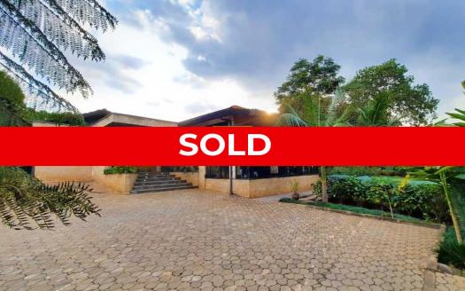 4 Bed House With A Lush Garden For Sale Nyari Estate