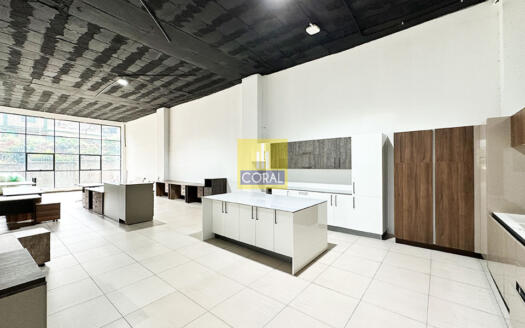 Ground Floor Space to let in Parklands.