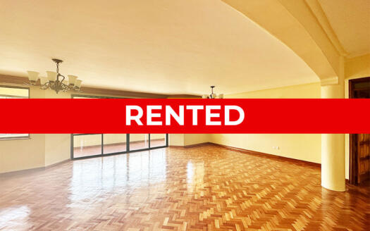 A Spacious 3 Bedroom Apartment For Rent in Brookside.