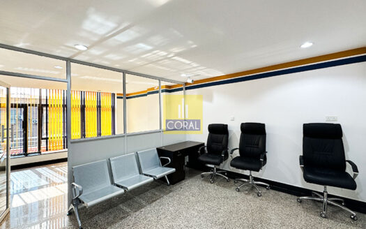 1158 sqft Office Space For Sale on Parklands Rd