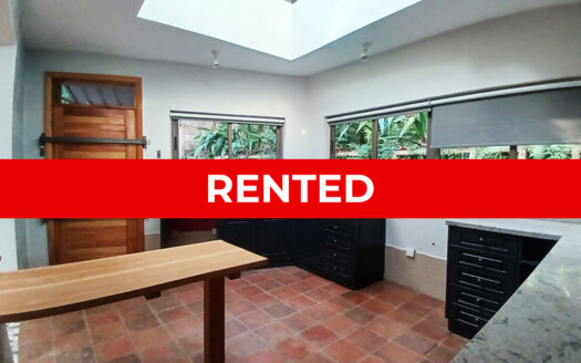 Modern 3-Bedroom Flat Nestled in Spring Valley for Rent