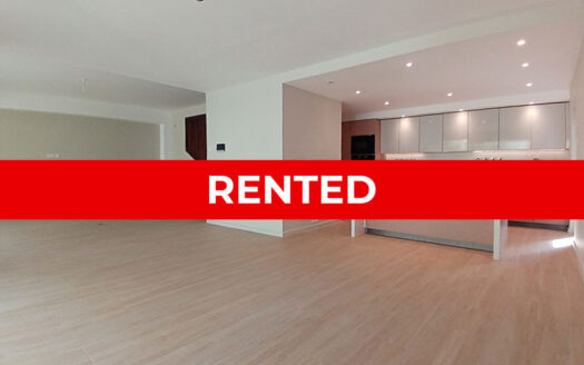 Now Leasing: Elegant 5-Bedroom Home with Garden in Kyuna