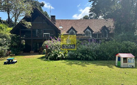 Charming 3 Bed Country Home with Spacious Family Room Sitting on One Acre For Sale In Nyari
