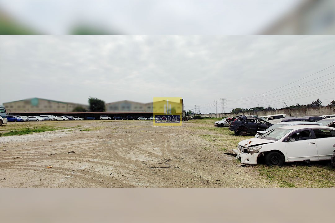 2.56 acres of strategically located industrial land just a few hundred meters off Enterprise Road which is a major arterial road within the industrial area of Nairobi.