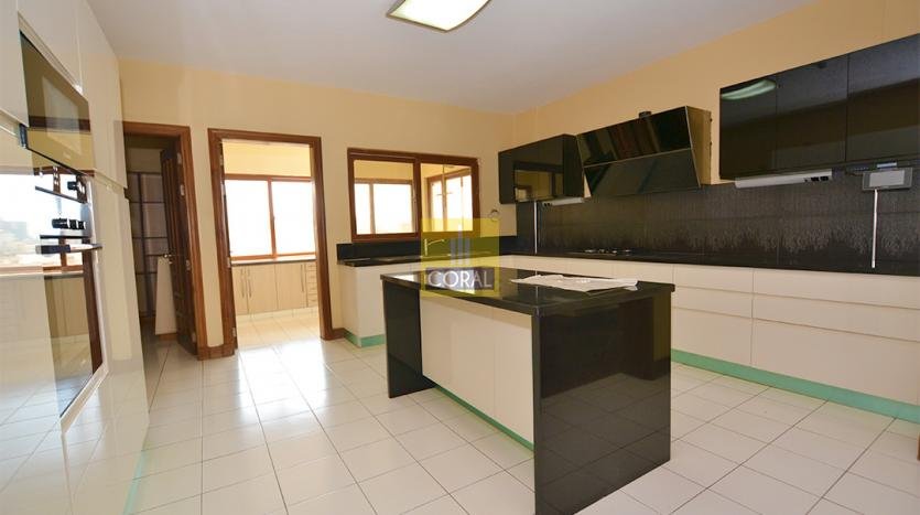 3 bed apartment to let in parklands