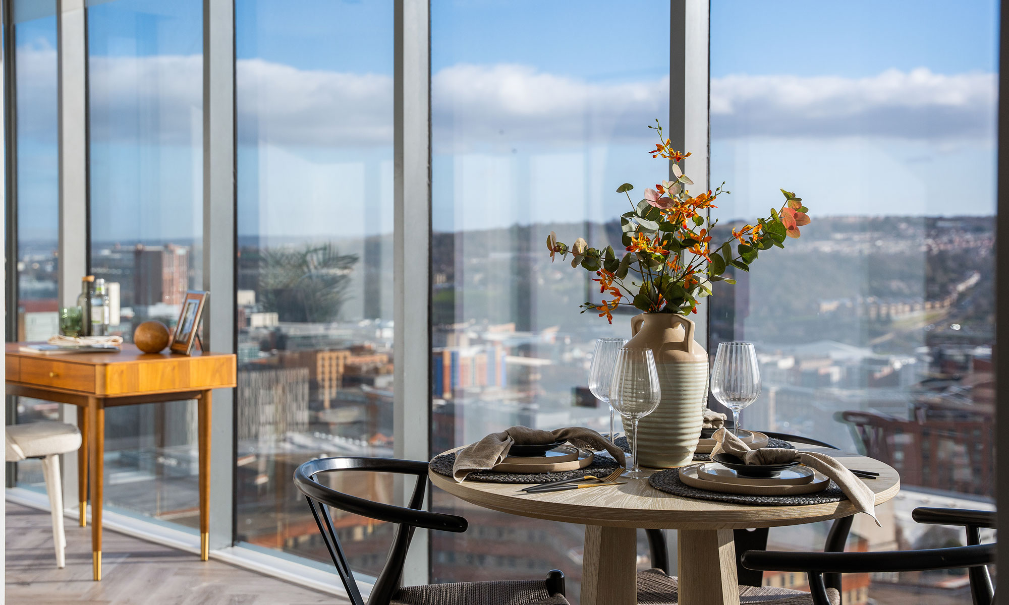 Floor-to-ceiling windows and open-plan layouts 