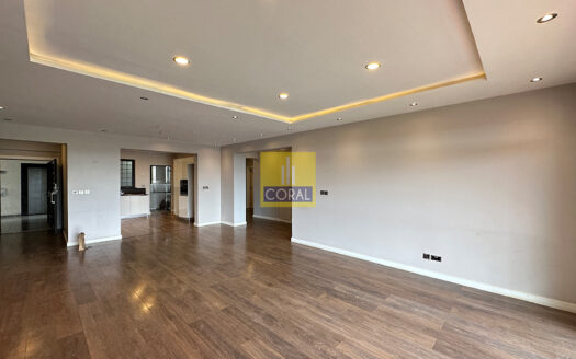 Stylish 3-Bed Apartment (Converted to 2-Bed) for Sale in Prime Parklands Location