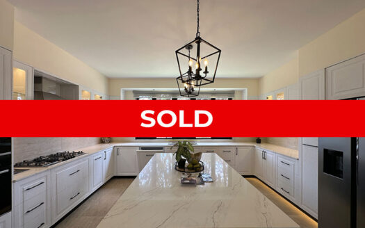 Grand 5 Bedroom Luxury Residence for Sale in Runda