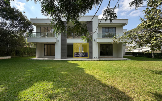 A Villa Hidden In The Trees