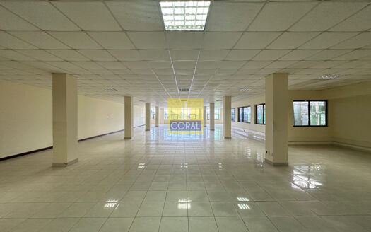 Approximately 5,000 Sqft Fitted Offices To Let Off 4th Parklands Avenue