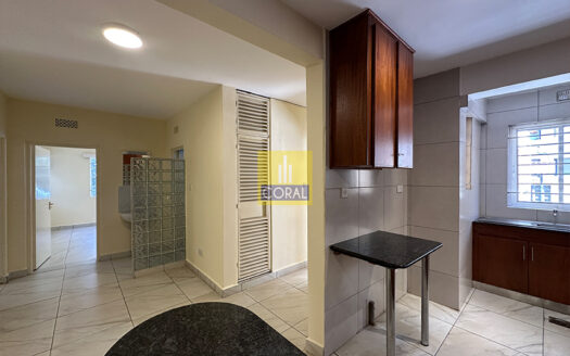 Renovated 2 Bedroom Apartment to let in Parklands