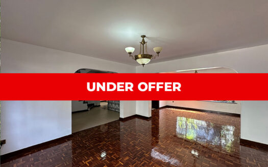 4 Bedroom Townhouse With a Master En-suite, Garden, Dsq, Store, for Rent on 5th Parklands